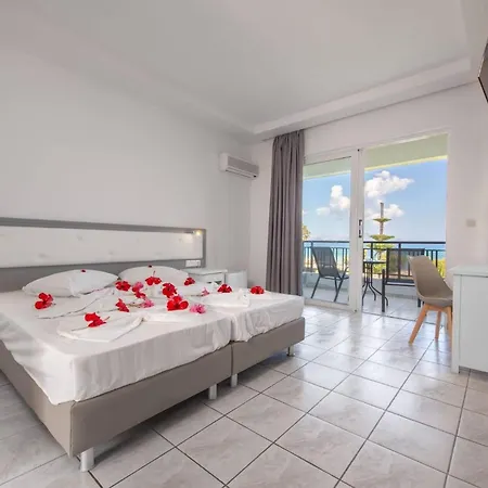 Stella Maris Hotel 3*